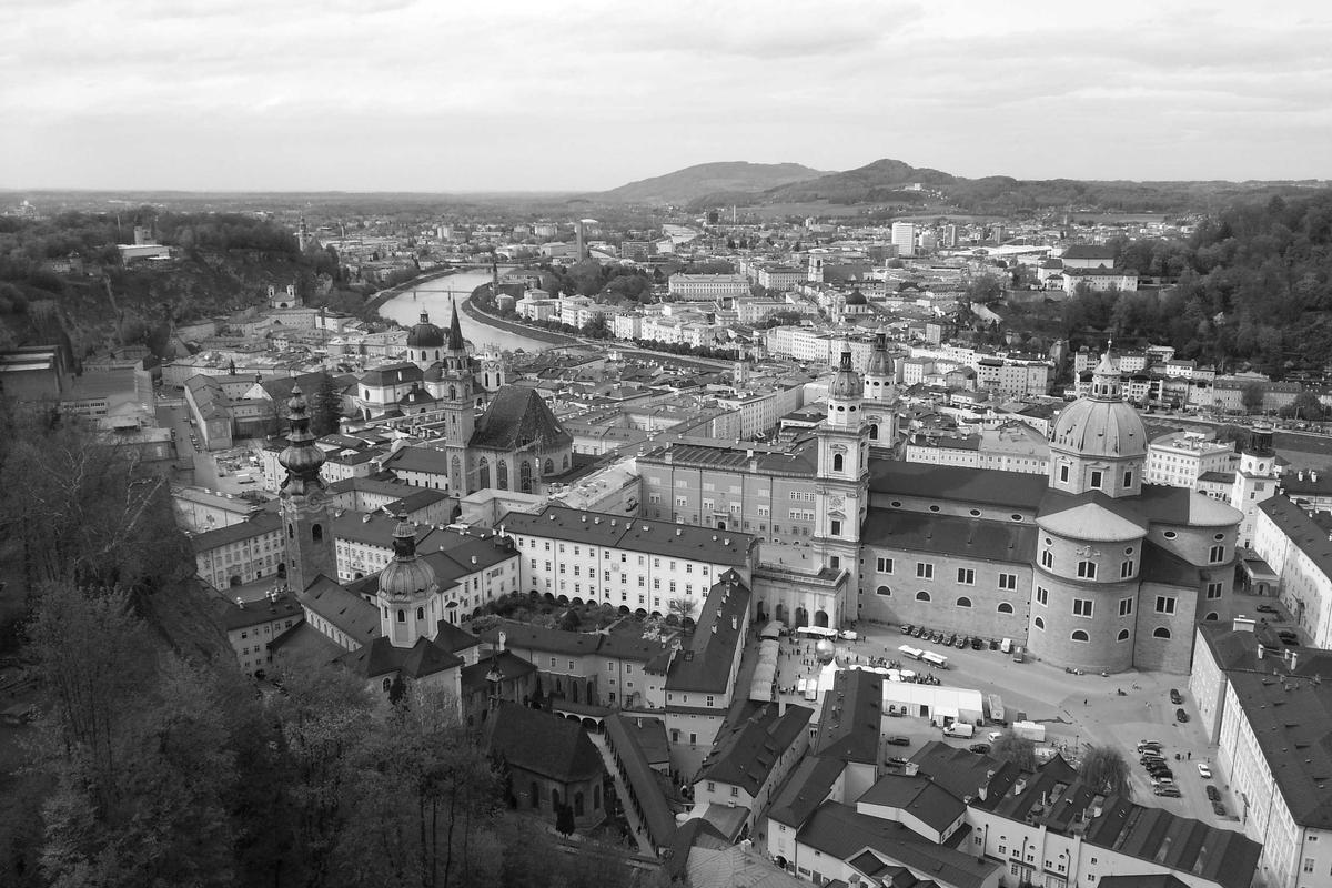 Peluncuran Gadget Pertama OpenAI Ditunda Hingga Tahun Depan, Ada Apa?